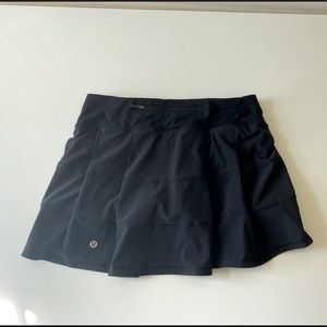 Lululemon Size 6 Long Pace Rival Mid-Rise Skirt- Black